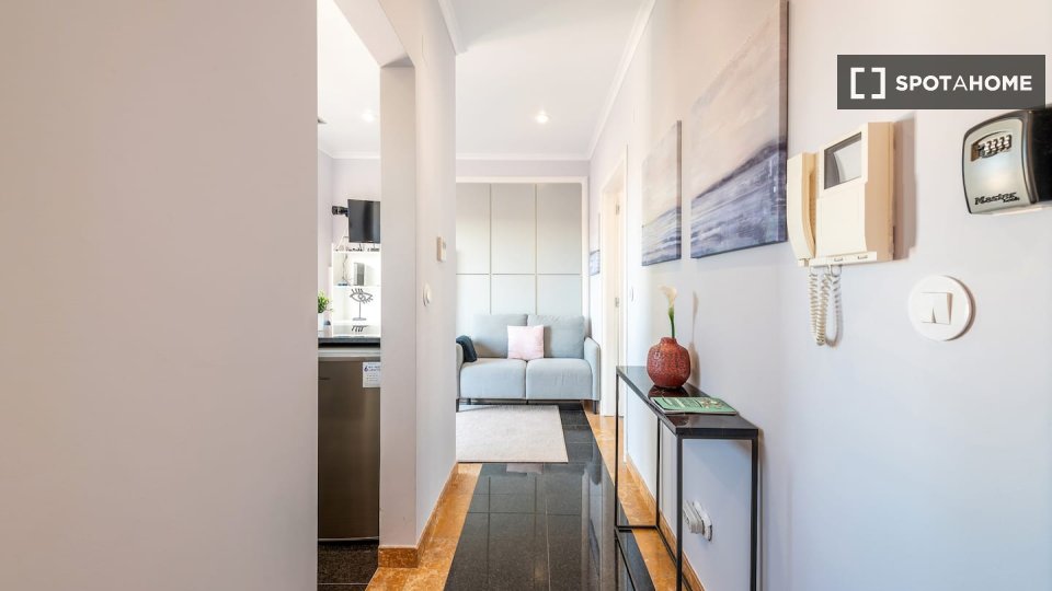 Apartment Lisbon, 1 bed — photo 12