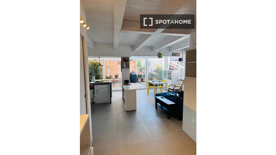 Apartment Rome, 1 bed — photo 8