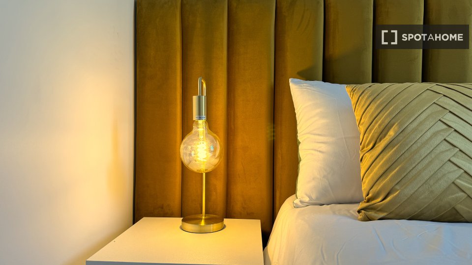 Apartment Lisbon, 1 bed, 51m² — photo 3