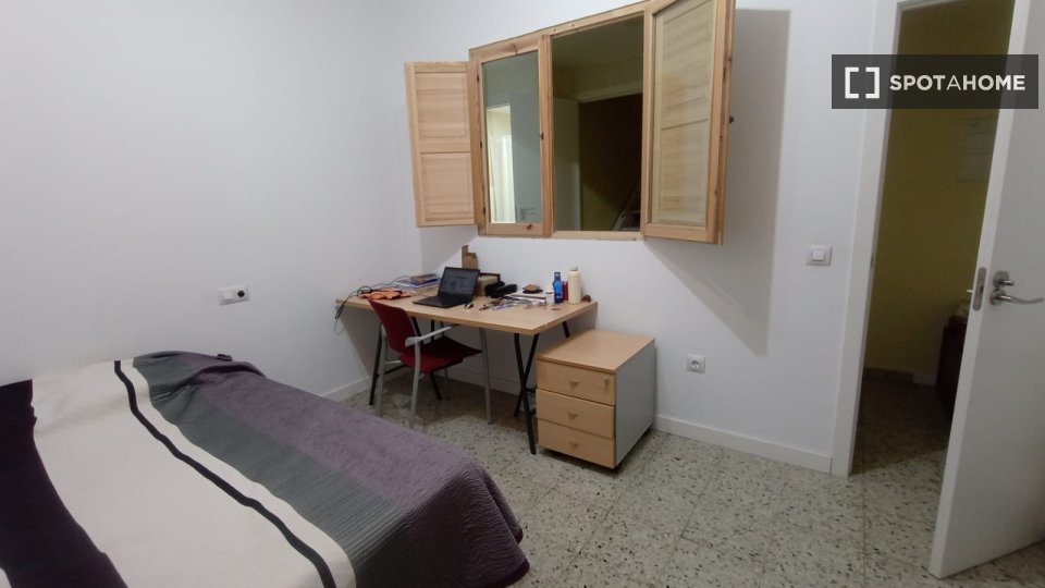 Double room Madrid, 8 beds — photo 15