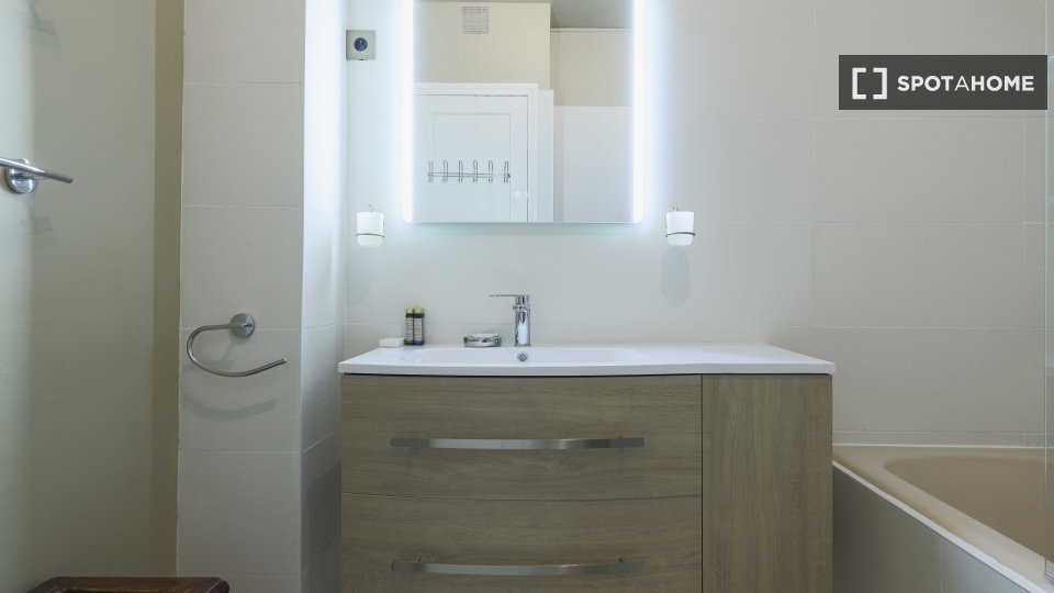 Apartment Paris, 2 beds, 75m² — photo 6