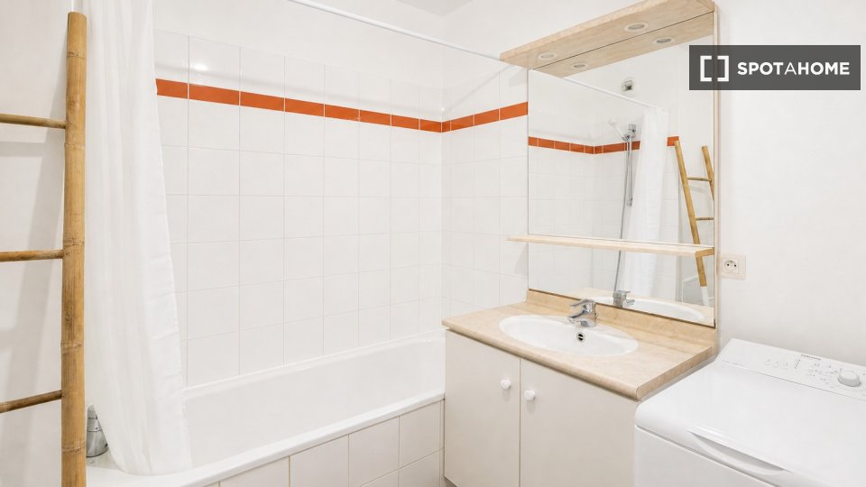 Chambre double Paris, 4 chambres — photo 32