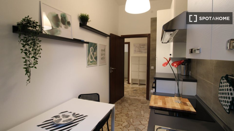 Double room Brescia, 3 beds — photo 15