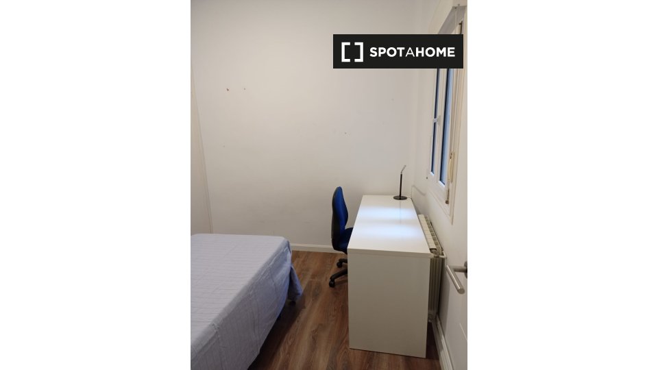 Double room Madrid, 4 beds, 98m² — photo 2