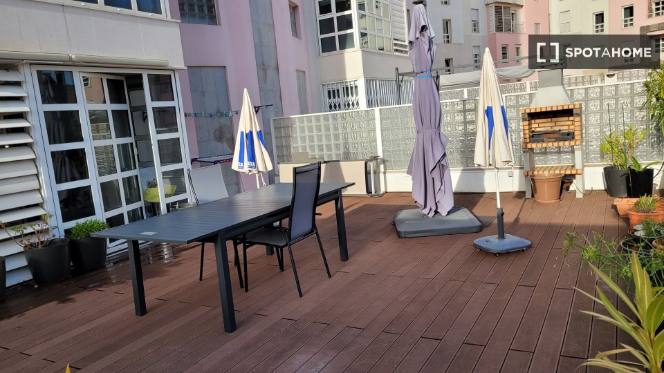 Apartment Lisbon, 1 bed, 75m² — photo 2