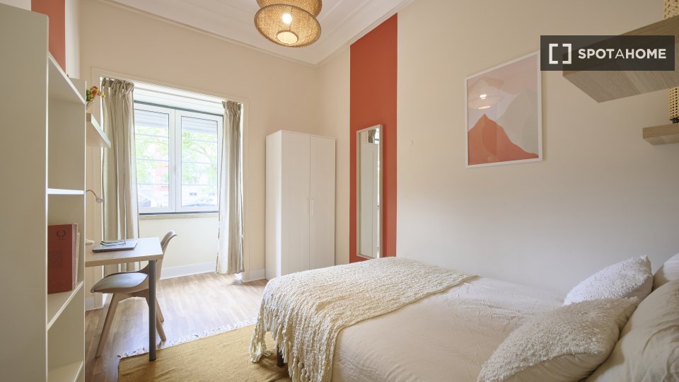 Double room Lisbon, 7 beds — photo 9