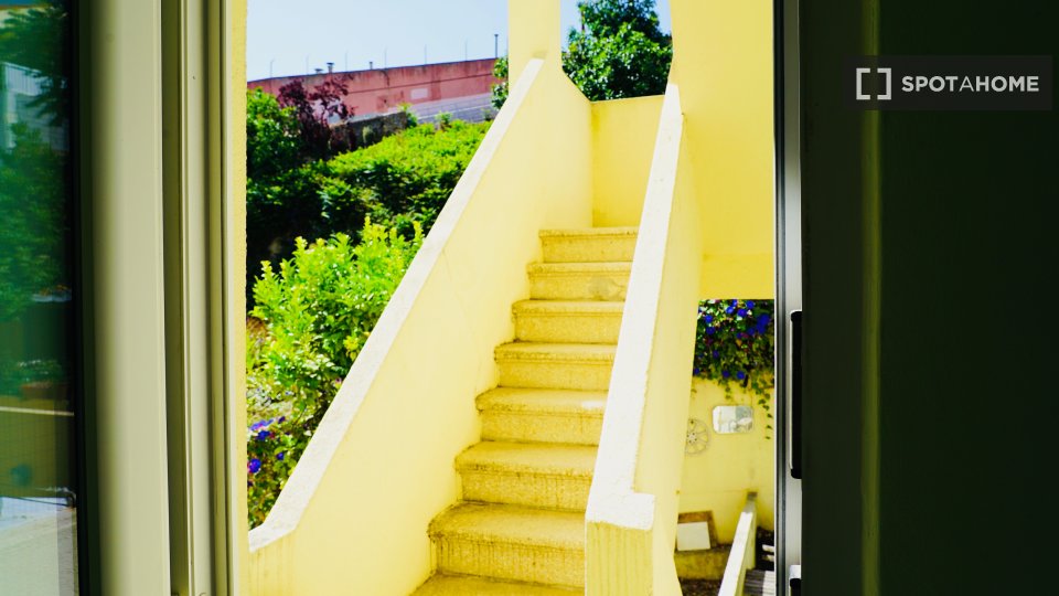 Double room Lisbon, 2 beds, 70m² — photo 17