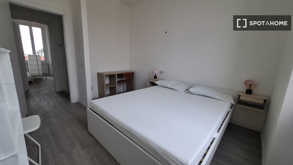 Double room Milan, 3 beds, 70m² — photo 3