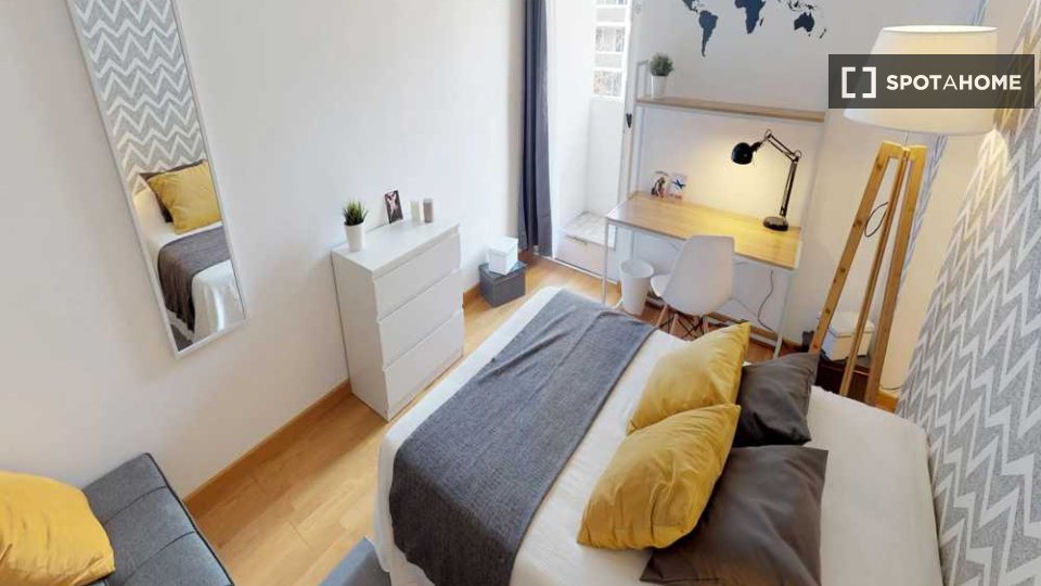 Double room Lille, 4 beds, 80m² — photo 16