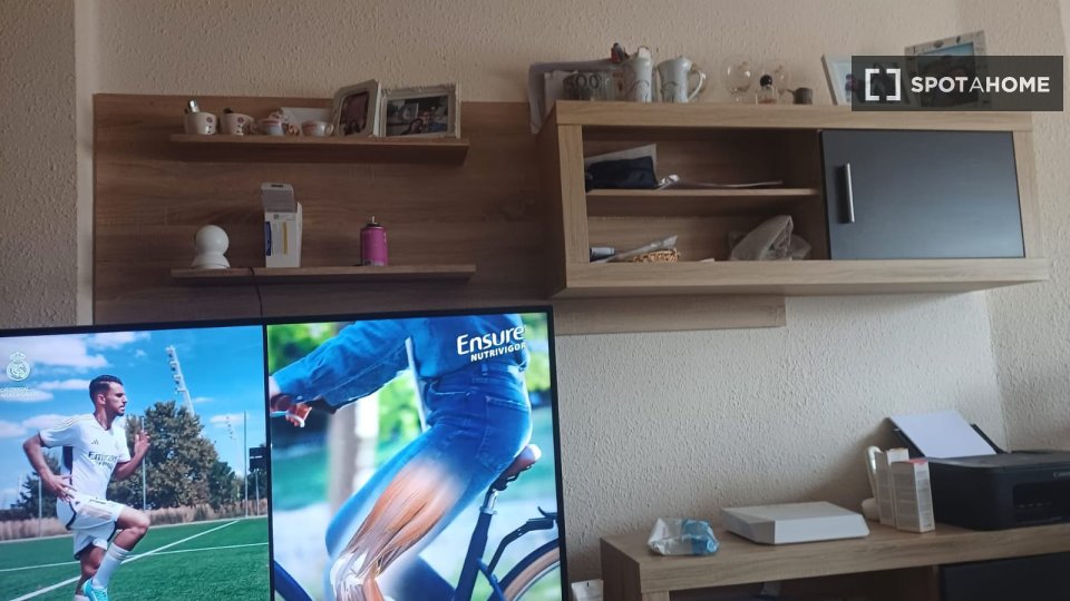 Double room Valencia, 3 beds, 120m² — photo 10