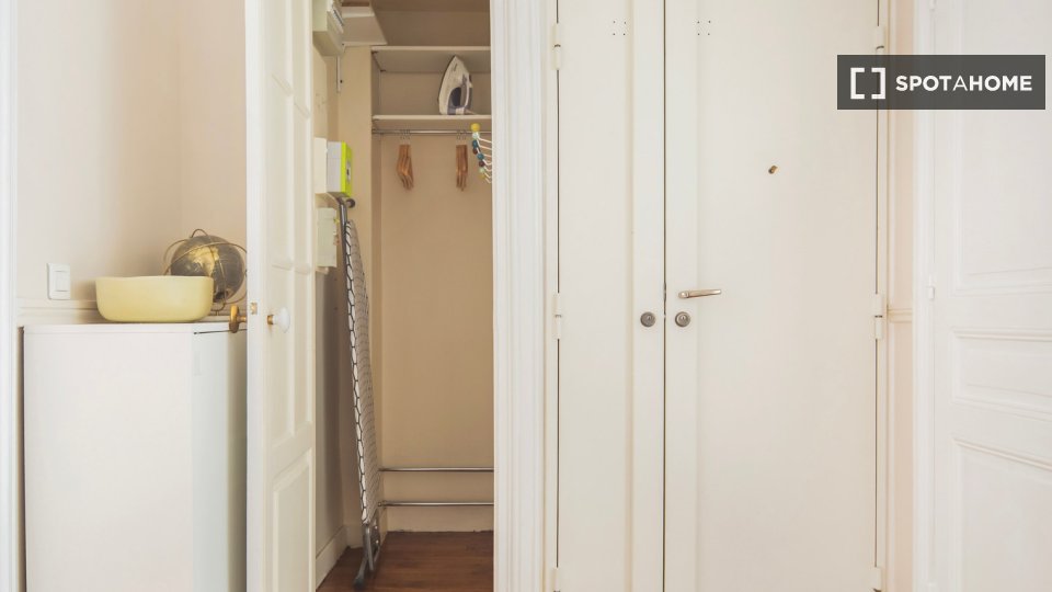 Apartment Paris, 2 beds, 57m² — photo 19