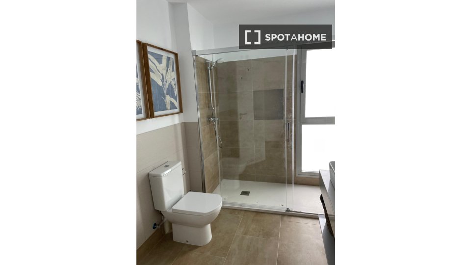 Apartment Huelva, 4 beds, 250m² — photo 14
