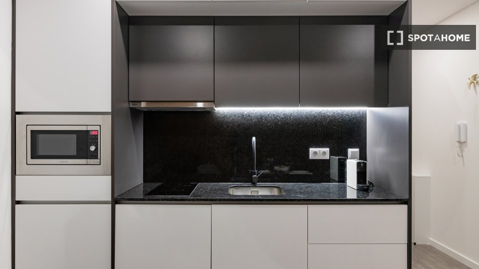 Apartment Porto, 1 bed — photo 1