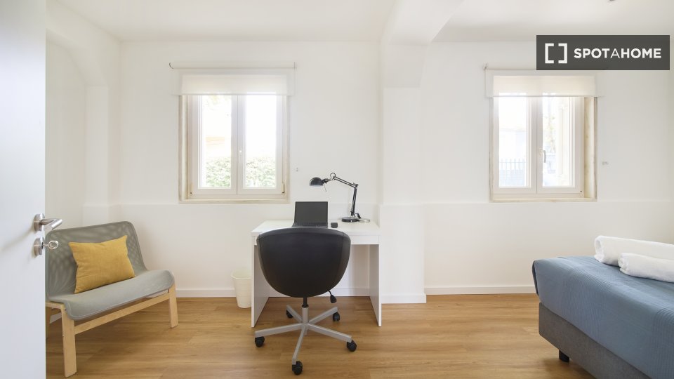 Double room Lisbon, 6 beds, 150m² — photo 14