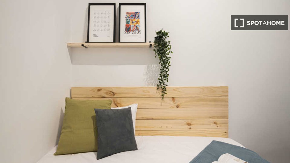 Double room Madrid, 6 beds — photo 39