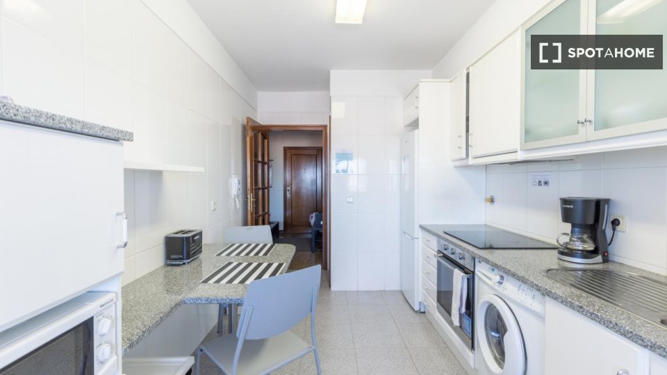 Double room Porto, 5 beds, 115m² — photo 16