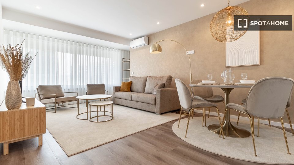 Apartment Lisbon, 1 bed — photo 19