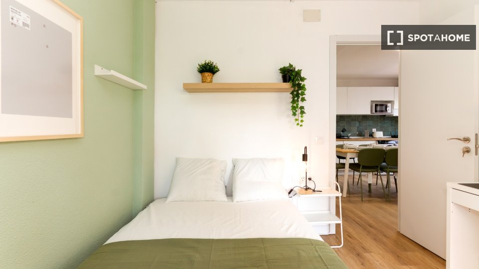 Se alquila habitación en piso compartido, Alcalá de Henares.