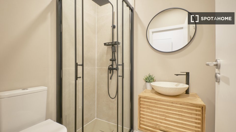 Double room Lisbon, 9 beds — photo 11