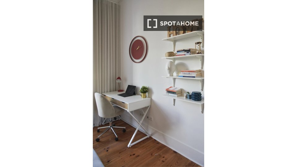 Double room Lisbon, 7 beds — photo 18