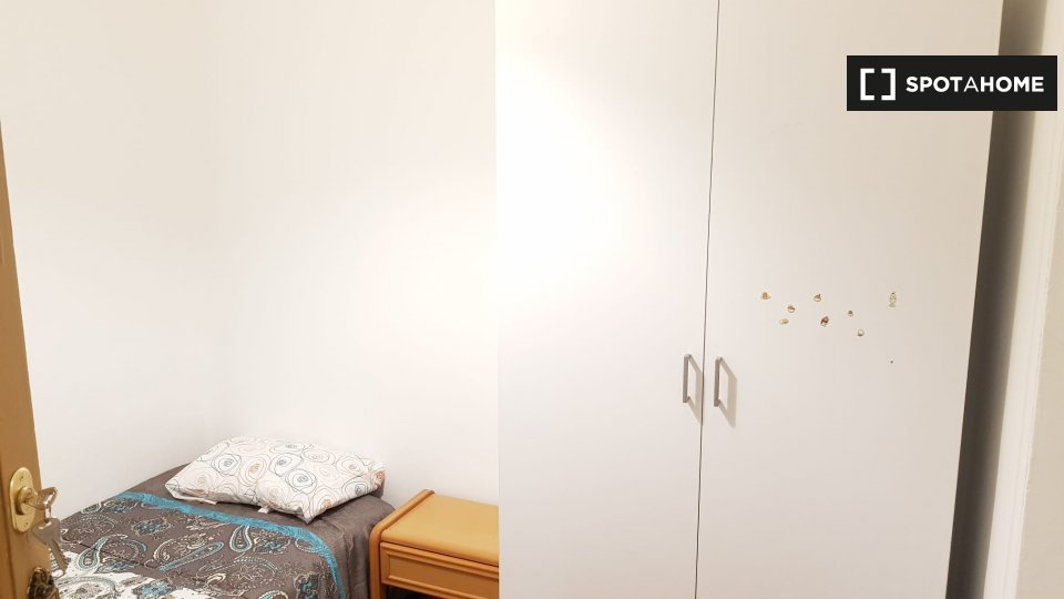 Double room Madrid, 5 beds, 100m² — photo 48