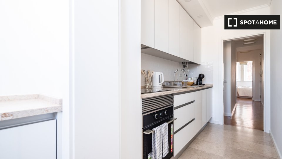 Apartment Lisbon, 3 beds — photo 10
