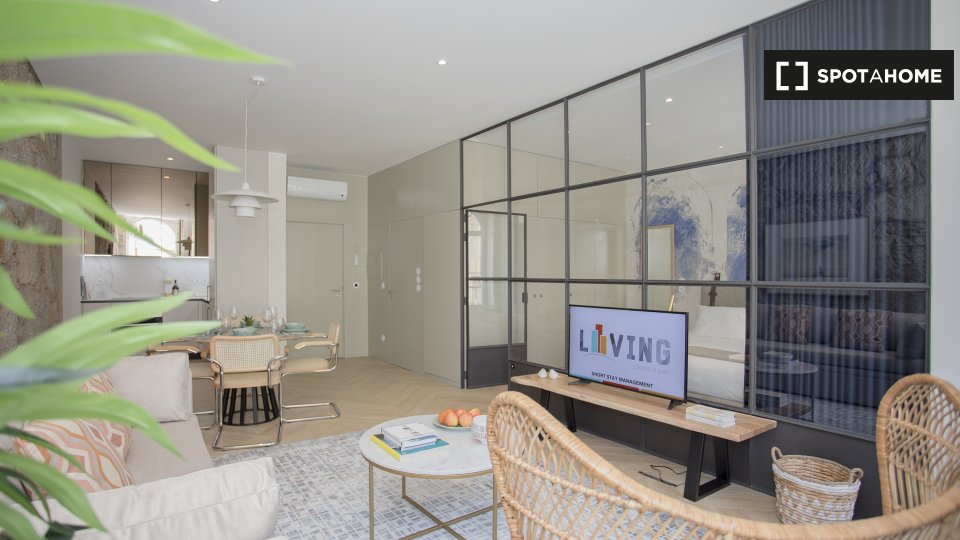 Apartment Porto, 1 bed, 60m² — photo 17