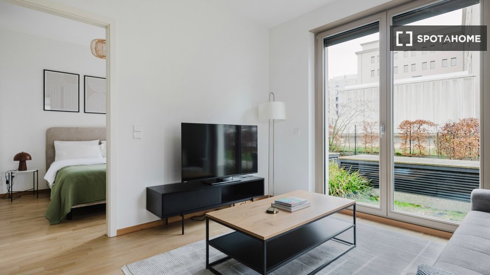 Apartment Berlin, 1 bed, 58m² — photo 1
