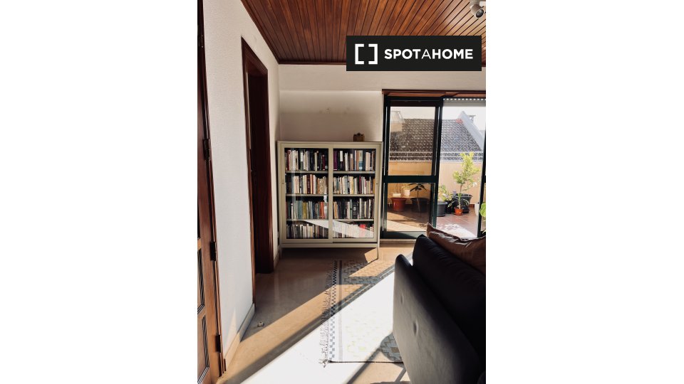 Apartment Lisbon, 1 bed, 60m² — photo 12