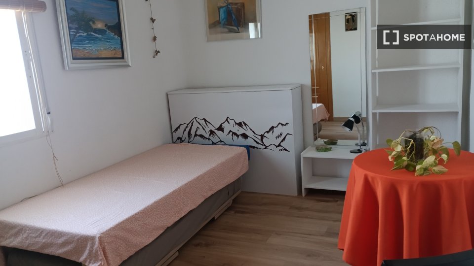 Camera doppia Madrid, 3 camere — foto 3