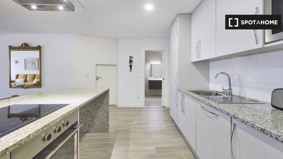 Apartment Lisbon, 1 bed, 80m² — photo 5