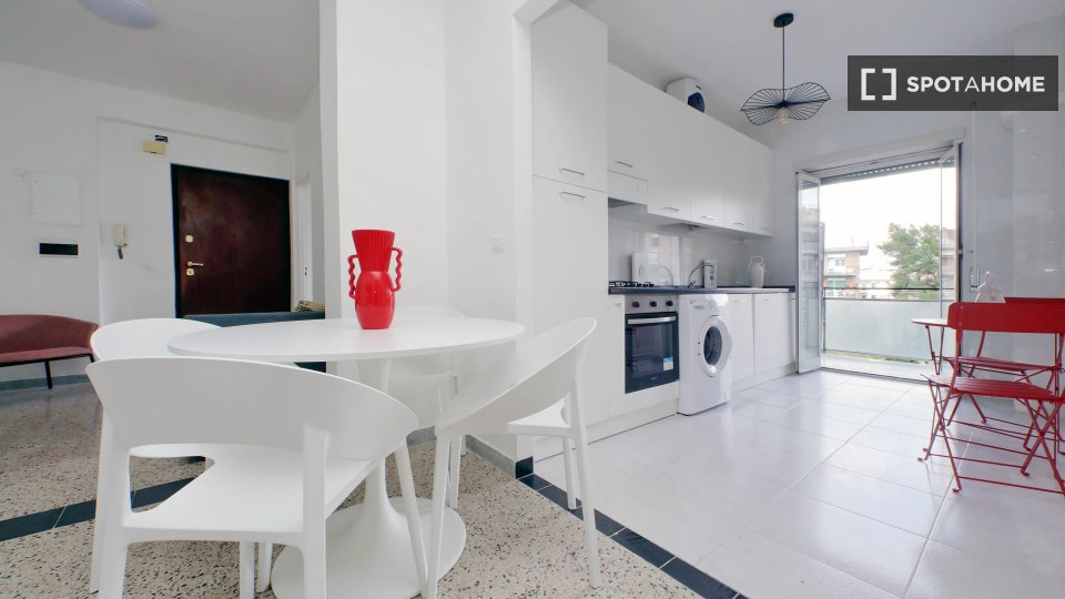 Apartment Rome, 3 beds, 98m² — photo 2