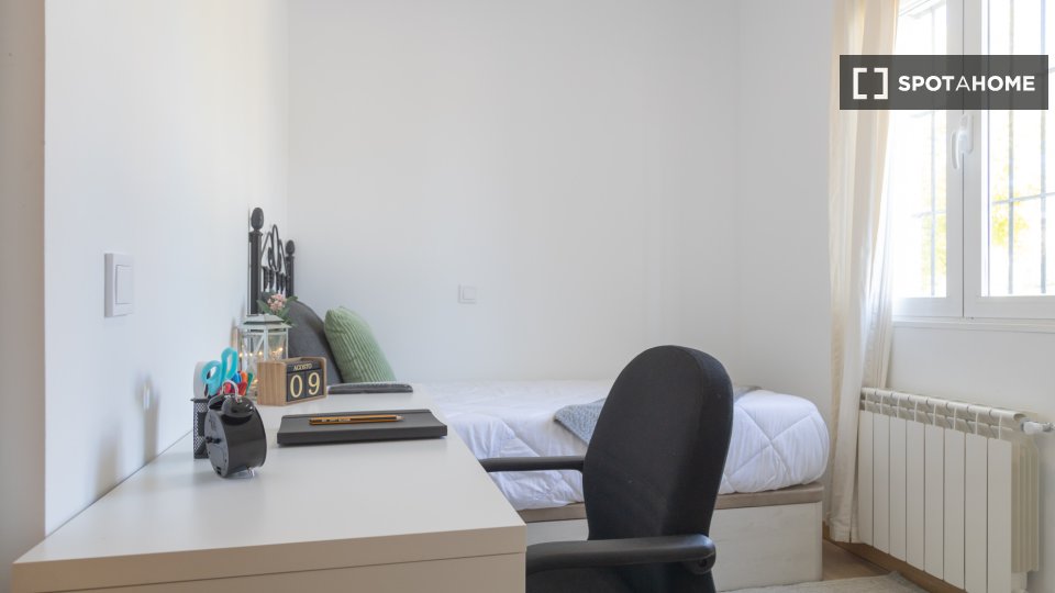 Double room Madrid, 5 beds — photo 19