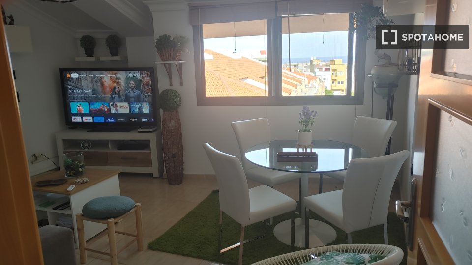Double room Santa_Cruz_De_Tenerife, 2 beds, 85m² — photo 7