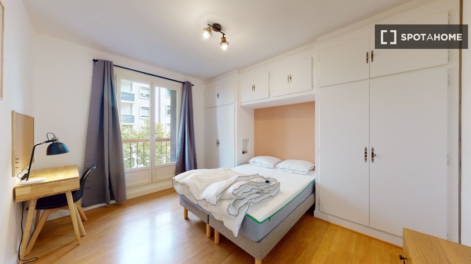 Double room Marseille, 15 beds — photo 21