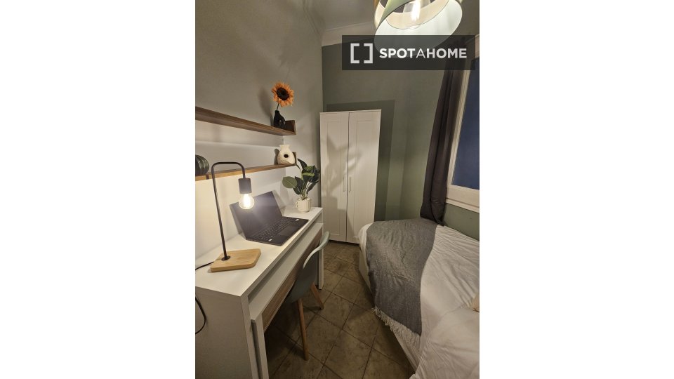 Double room Barcelona, 10 beds, 220m² — photo 9
