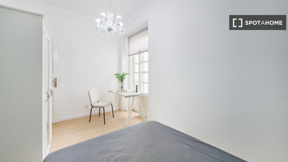 Double room Lisbon, 7 beds — photo 11