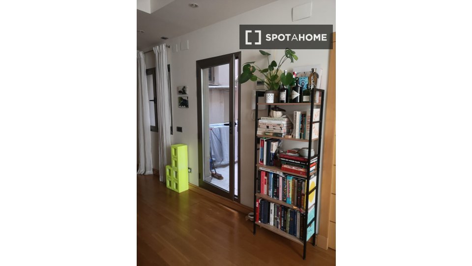 Apartment Madrid, 1 bed, 67m² — photo 3
