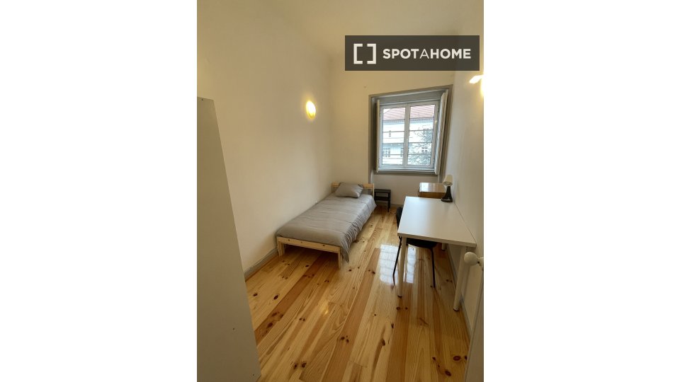 Double room Coimbra, 4 beds, 90m² — photo 7