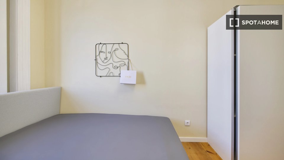 Double room Lisbon, 9 beds — photo 4