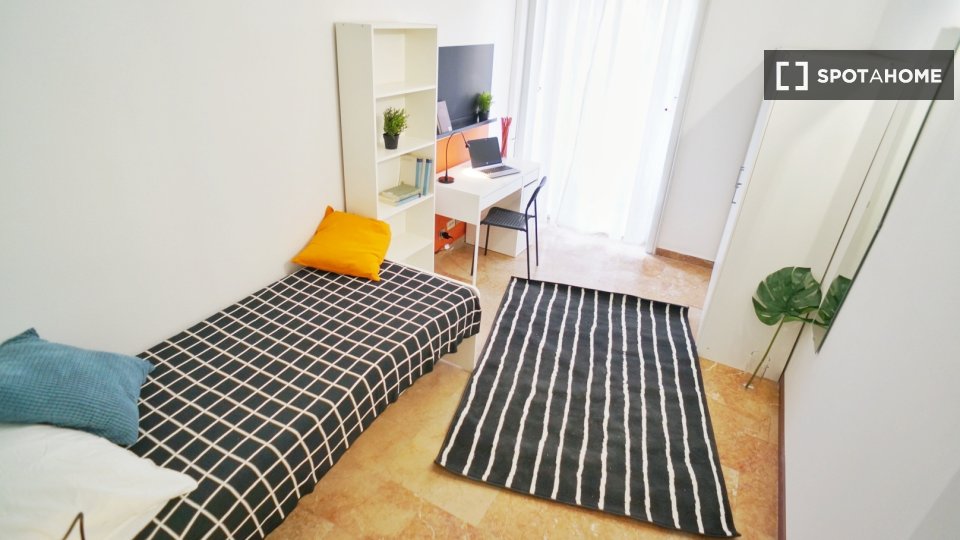 Double room Milan, 5 beds — photo 12
