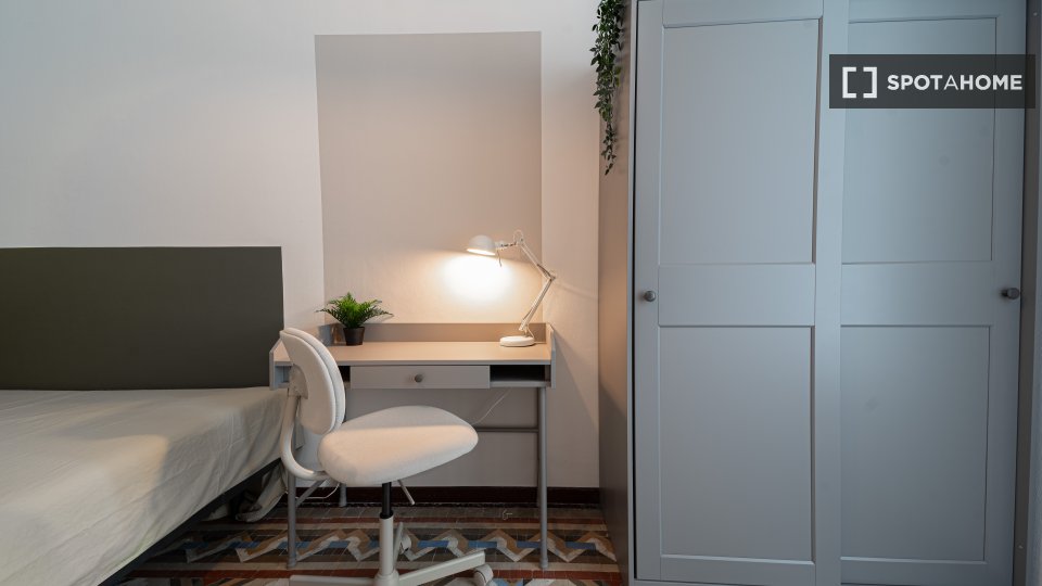 Double room Barcelona, 8 beds, 190m² — photo 8