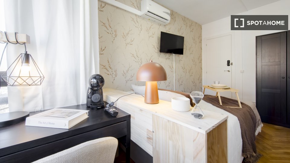 Double room Madrid, 7 beds — photo 12