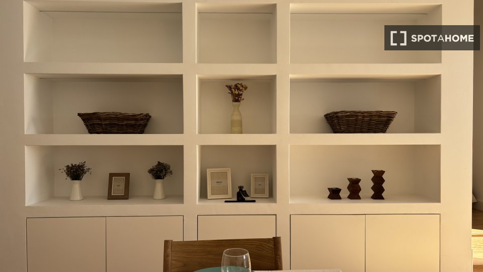 Apartment Lisbon, 1 bed, 80m² — photo 1