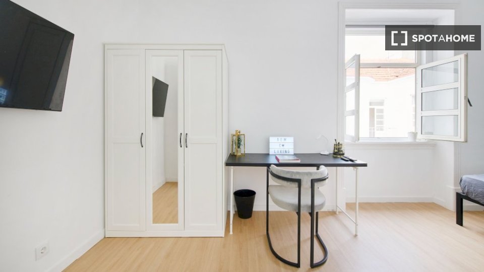 Double room Lisbon, 7 beds — photo 12