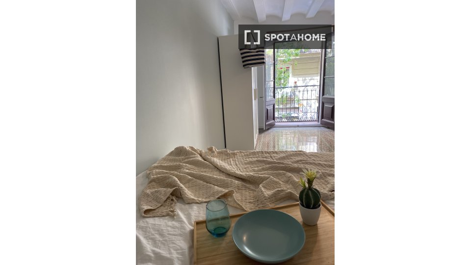 Double room Barcelona, 5 beds, 140m² — photo 13