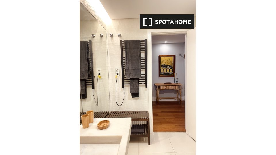 Apartment Lisbon, 1 bed, 70m² — photo 2