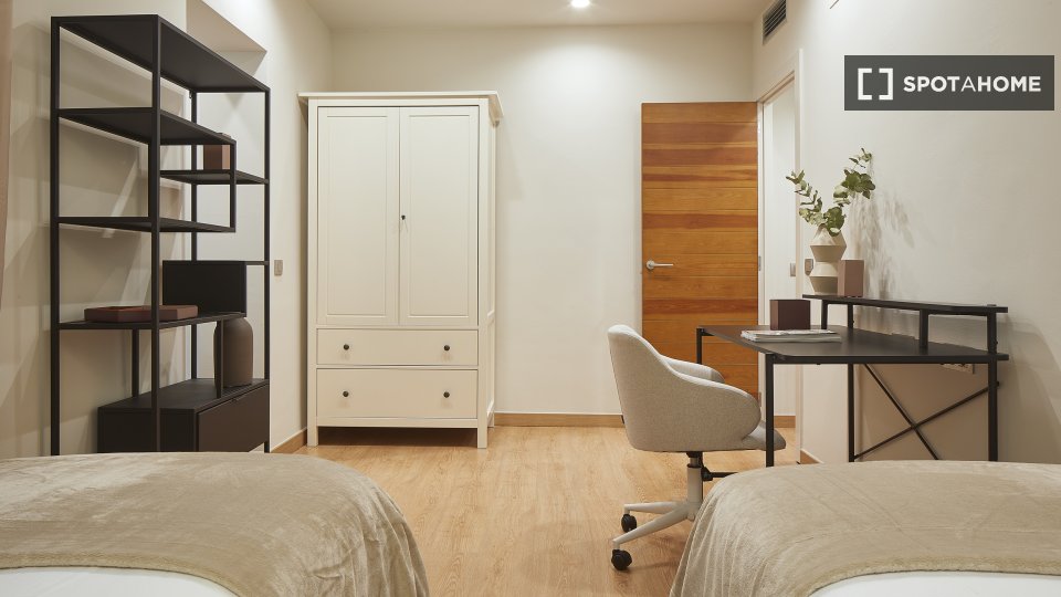 Apartment Barcelona, 2 beds, 75m² — photo 19