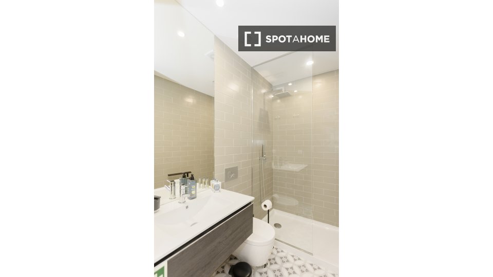 Apartment Porto, 1 bed, 60m² — photo 2