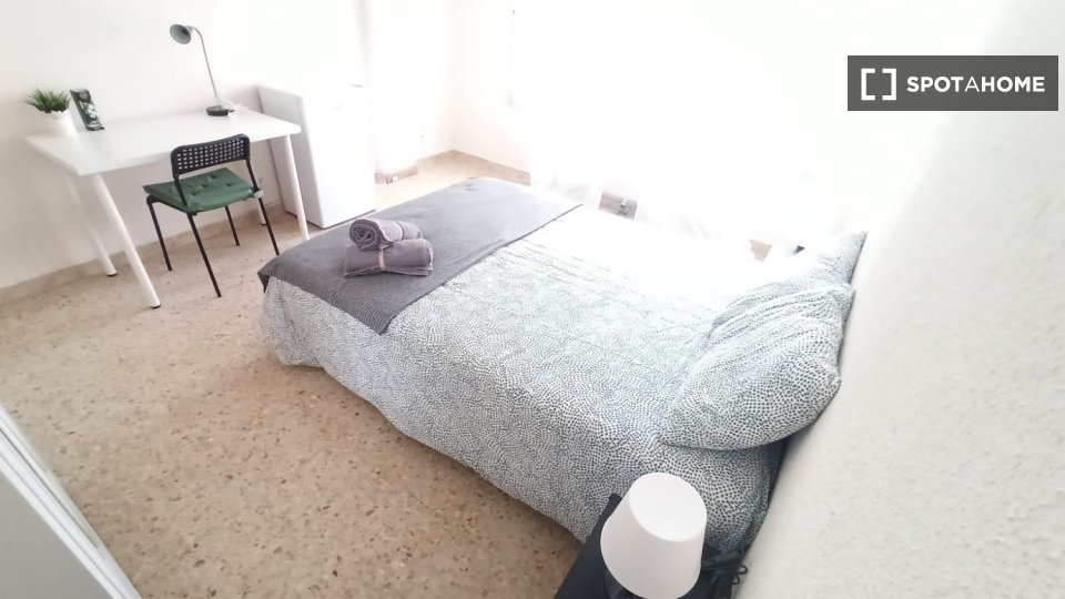 Chambre double Madrid, 5 chambres — photo 6